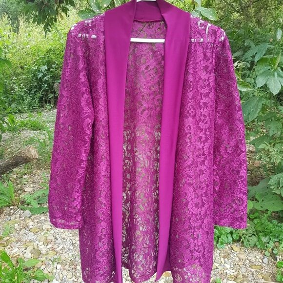 beautiful plum bohemian kimono. - Picture 2 of 10